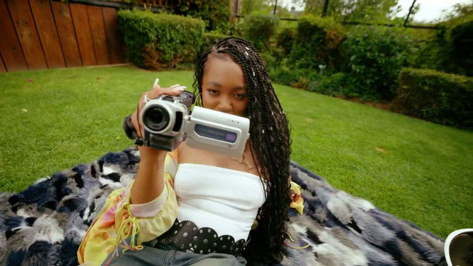 Xowié & Stonebwoy - No One (Single).mp4